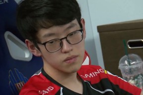 Scout回归赛场，关键助攻首场状态亮眼，皇家马德里观众沸腾！的简单介绍九游体育